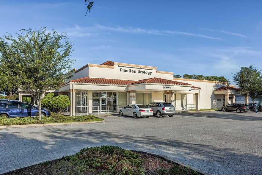 More Photos Of 5747 38th Ave N, Saint Petersburg Freestanding For Lease