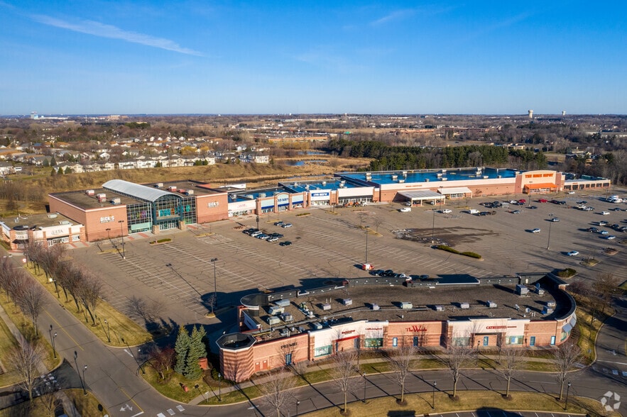 More Photos Of 8348-8362 Tamarack Vlg, Woodbury Unknown For Lease