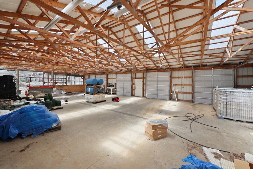 More Photos Of 1895 Clintonville Rd, Paris Specialty For Sale