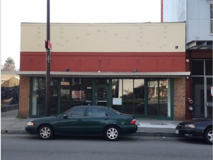 Primary Photo Of 2575 San Pablo Ave, Berkeley Freestanding For Lease