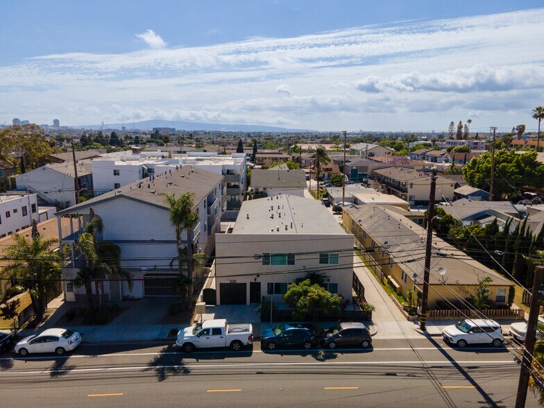 Primary Photo Of 1545 Obispo Ave, Long Beach Apartments For Sale