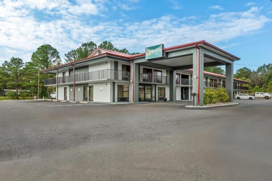 More Photos Of 1035 Highway 49 S, Richland Hotel For Sale