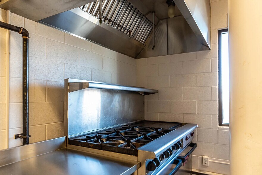 More Photos Of 2270 Ashland Ave, Toledo Lodge Meeting Hall For Sale