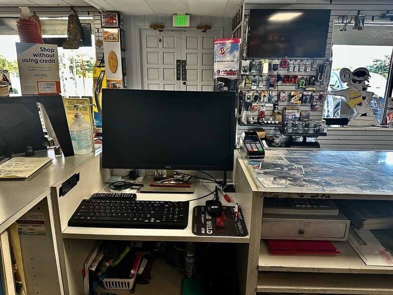 More Photos Of 7216 Ritchie Hwy, Glen Burnie Freestanding For Sale