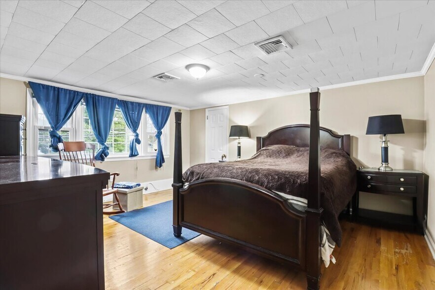 More Photos Of 1001 Arnold Ave, Point Pleasant Storefront Retail Residential For Sale