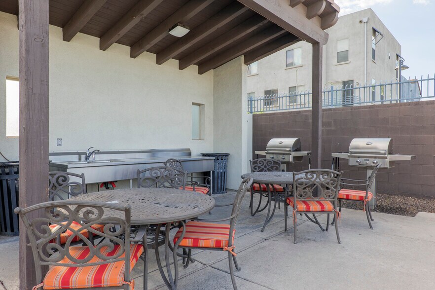 More Photos Of 610 E Roosevelt St, Phoenix Storefront Retail Residential For Sale