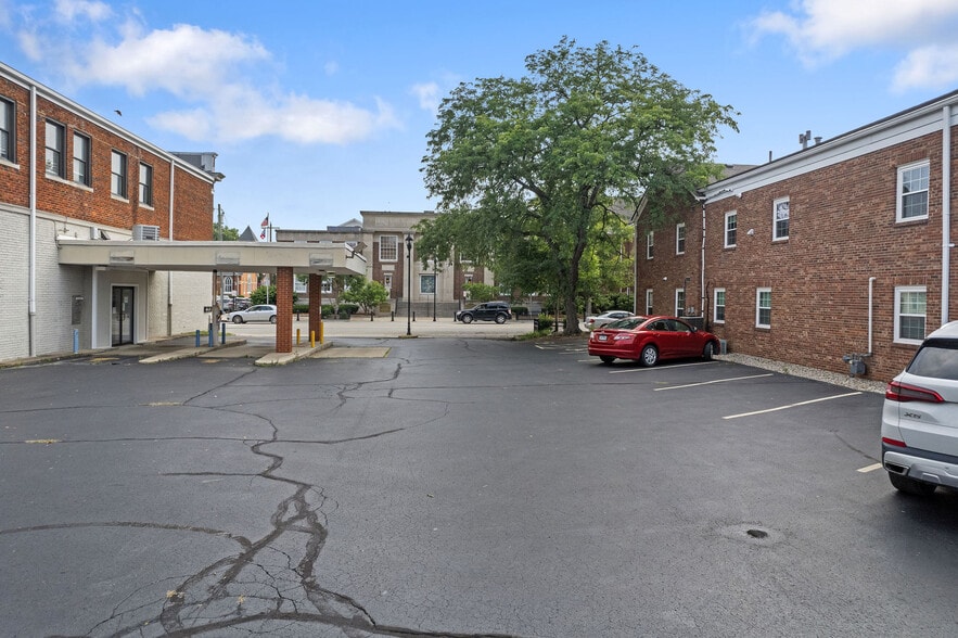 More Photos Of 251 E Main St, Batavia Office For Sale