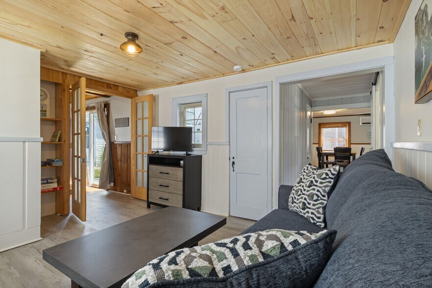 More Photos Of 165 E Grand Ave, Old Orchard Beach Apartments For Sale