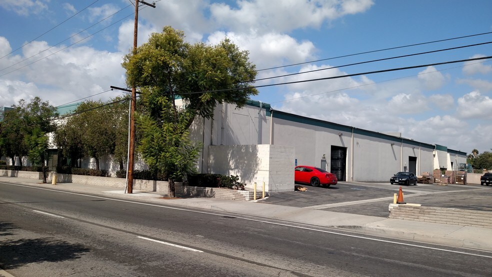 Primary Photo Of 1533-1543 E Del Amo Blvd, Carson Warehouse For Lease