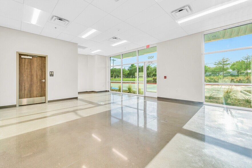 More Photos Of 1100 Lakeside Parkway, Flower Mound Showroom For Lease