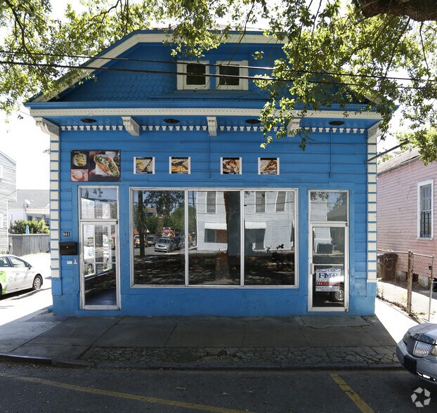 More Photos Of 941 Poland Ave, New Orleans Restaurant For Lease