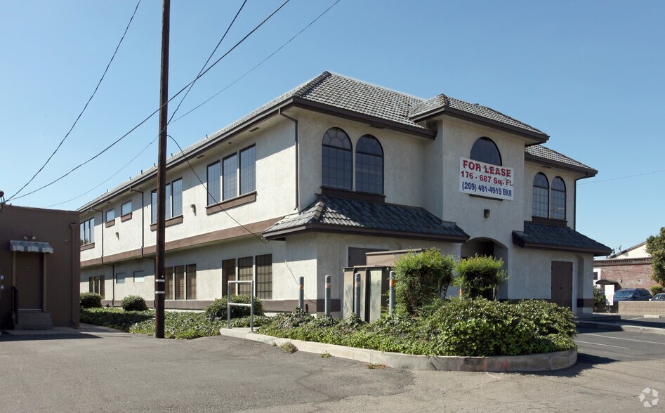 More Photos Of 35 E 10th St, Tracy Office For Lease