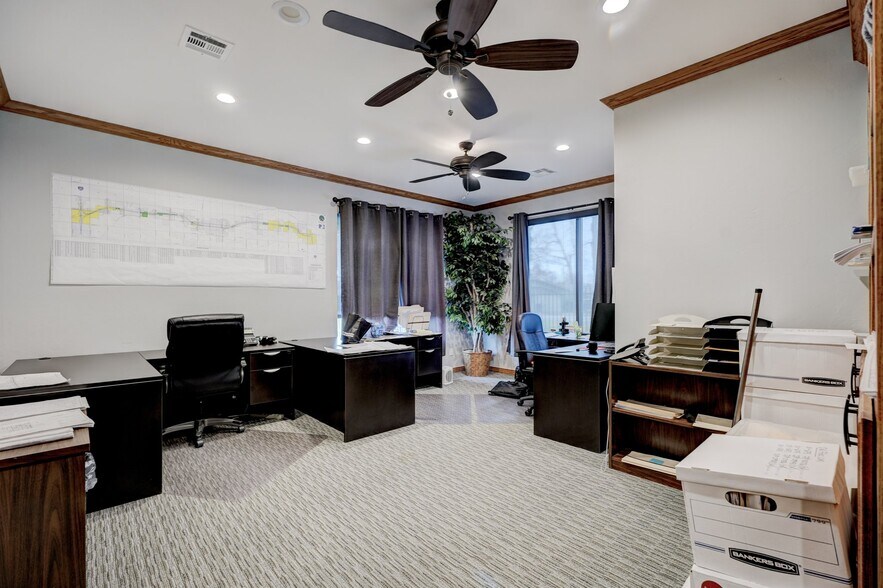 More Photos Of 4832 Richmond Square Dr, Oklahoma City Office For Sale