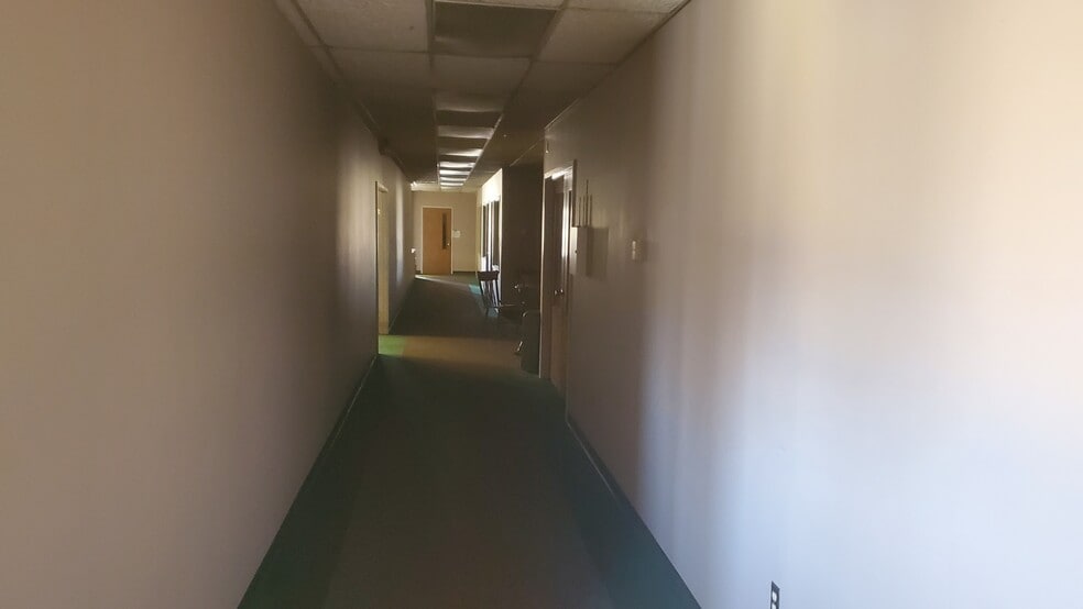 More Photos Of 1299 Campbell Rd, Marion Office For Sale