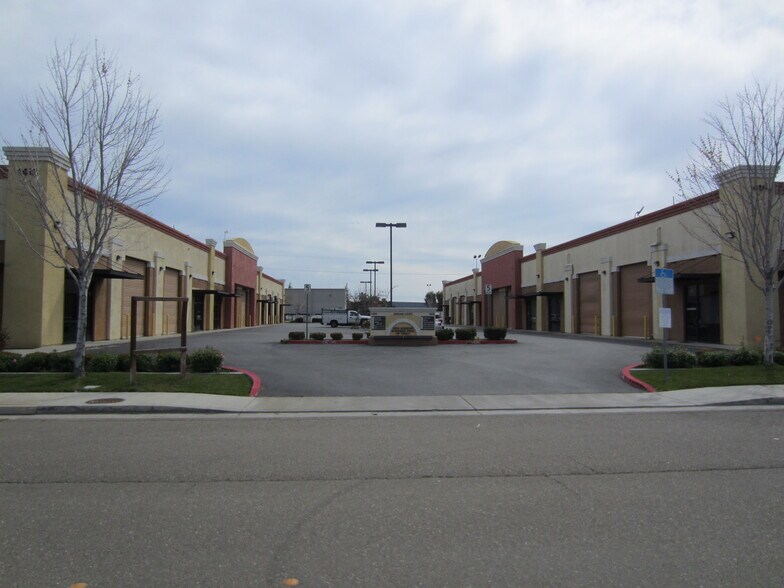 More Photos Of 1416 Mariani Ct, Tracy Warehouse For Sale