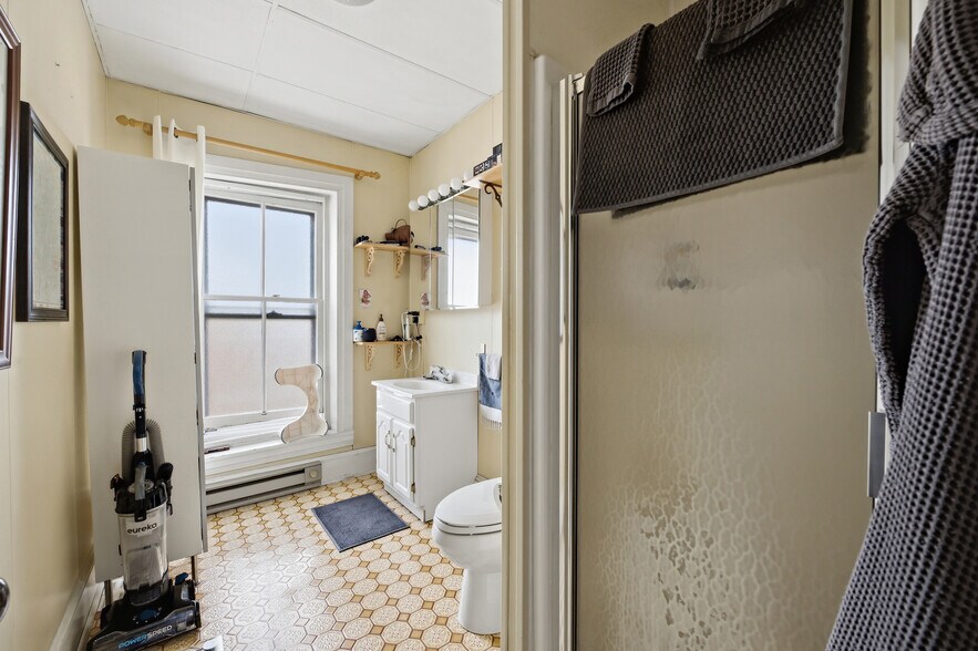 More Photos Of , Kutztown Unknown For Sale