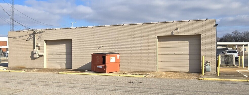 More Photos Of 623 Perkins St, Union City Office For Lease