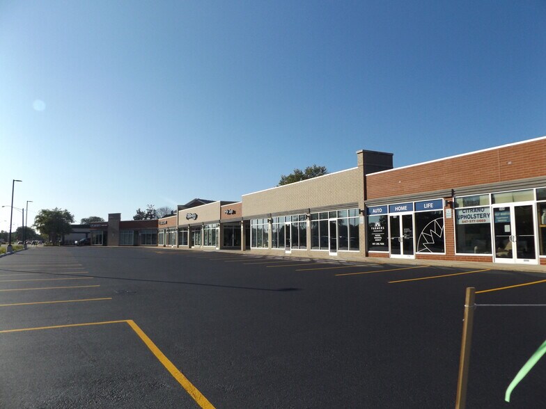 More Photos Of 500-550 W Northwest Hwy, Arlington Heights Unknown For Lease