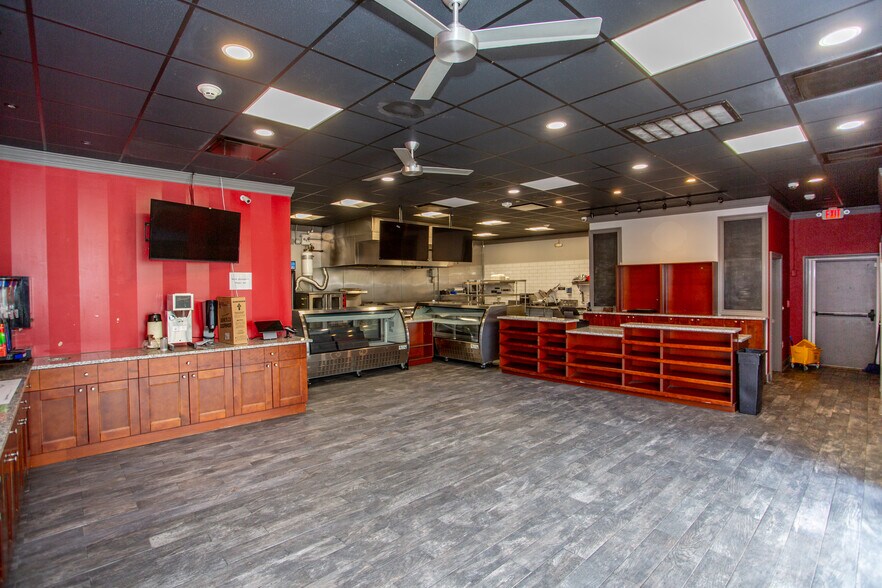 More Photos Of 720 Easton Rd, Riegelsville Freestanding For Sale