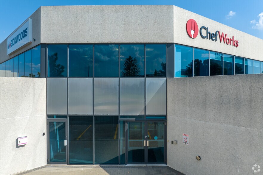 More Photos Of 35 Fulton Way, Richmond Hill Light Distribution For Lease