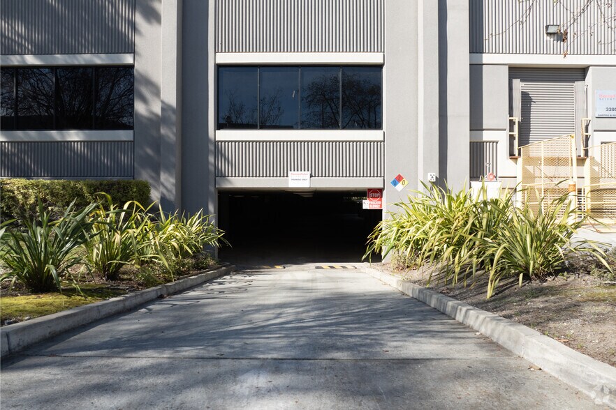 More Photos Of 3380 Central Expy, Santa Clara Flex For Sale