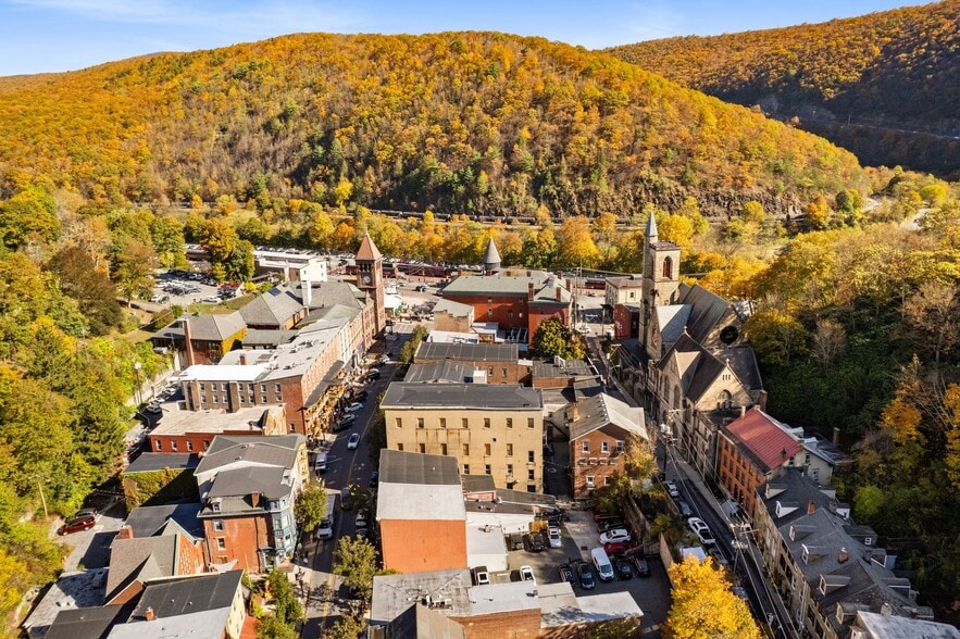 More Photos Of 23-25 Race St, Jim Thorpe Hospitality For Sale