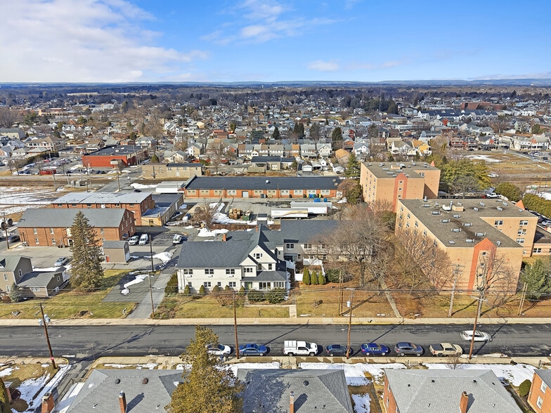 More Photos Of 659 Broad St, Emmaus Apartments For Sale