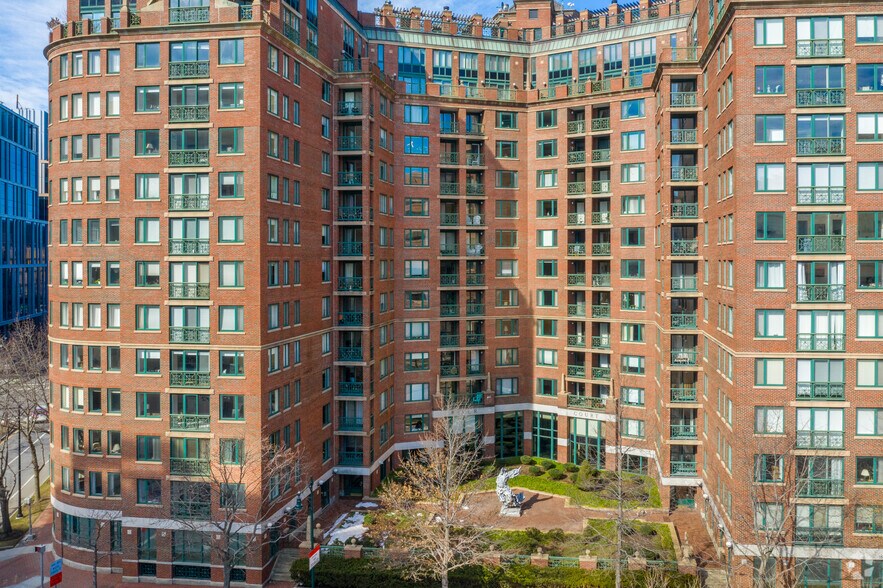 More Photos Of 10 Rogers St, Cambridge Apartments For Sale