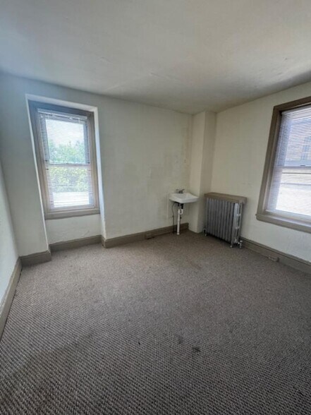 More Photos Of 3078 Frankford Ave, Philadelphia Specialty For Sale