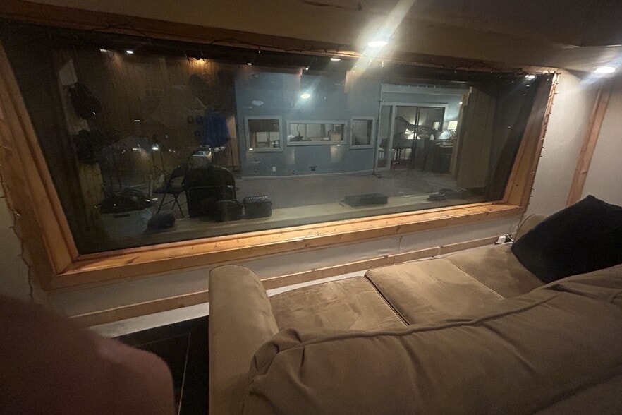 More Photos Of 2808 Azalea Pl, Nashville Loft Creative Space For Sale