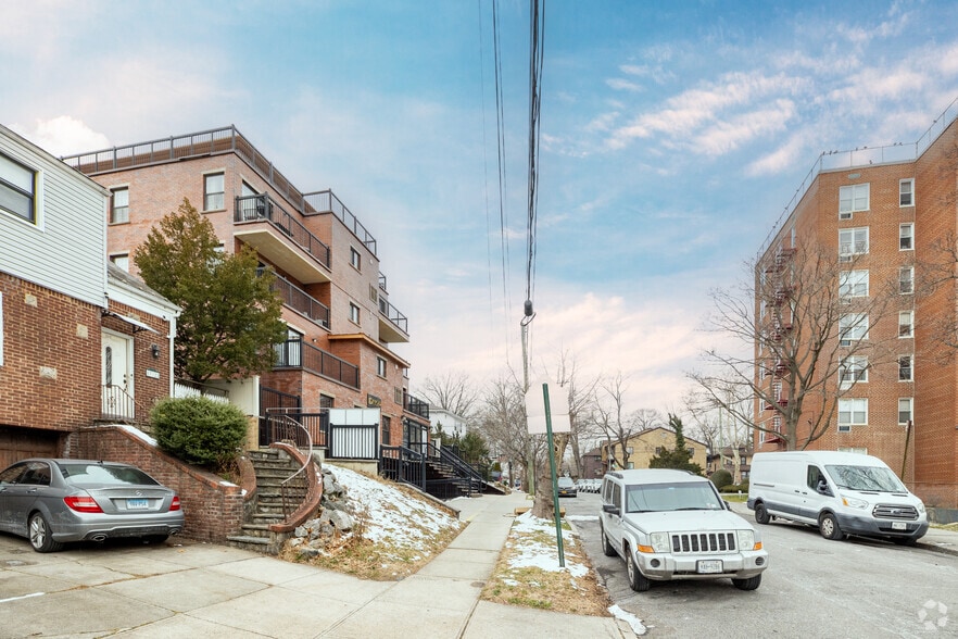 More Photos Of 8716 Avon St, Jamaica Apartments For Lease