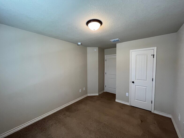 More Photos Of 6414 Luglio Ln, San Antonio Apartments For Sale