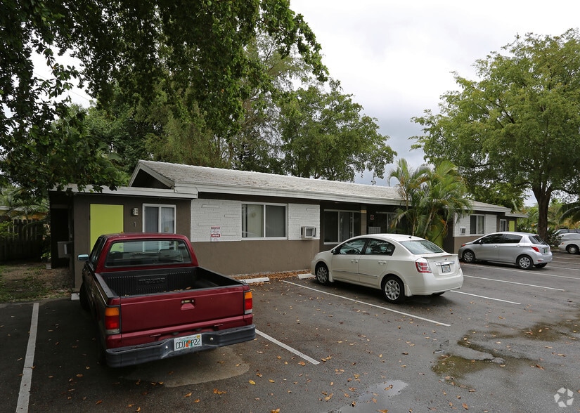 More Photos Of 1100 NE 18th Ct, Fort Lauderdale Apartments For Sale