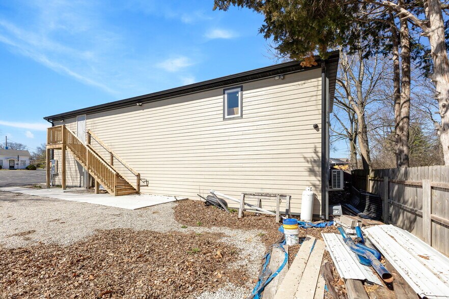 More Photos Of 316 N Main St, Columbia Storefront Retail Office For Sale