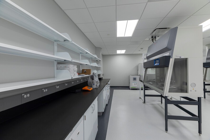 More Photos Of 401 N Broad St, Philadelphia Industrial For Lease