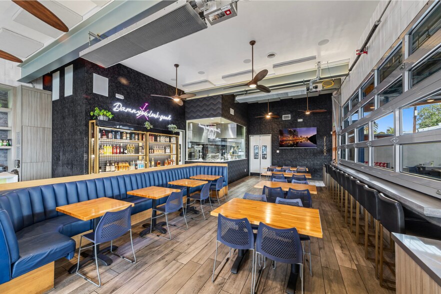 More Photos Of 236 S Coast Hwy, Oceanside Storefront For Lease