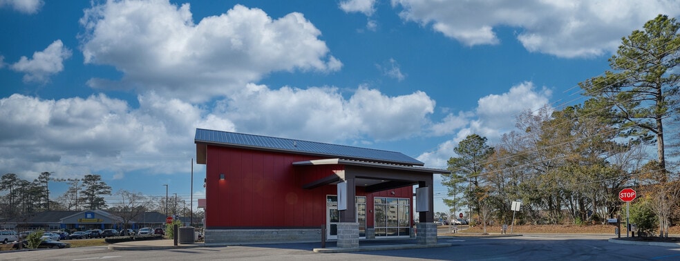 More Photos Of 301 Haven Dr, Dothan Freestanding For Sale