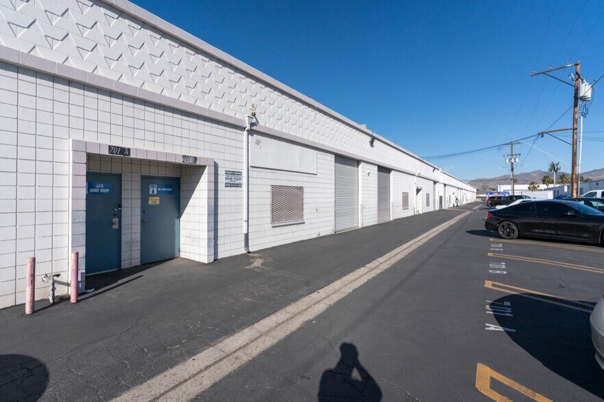 More Photos Of 701-719 Arroyo Ave, San Fernando Warehouse For Lease