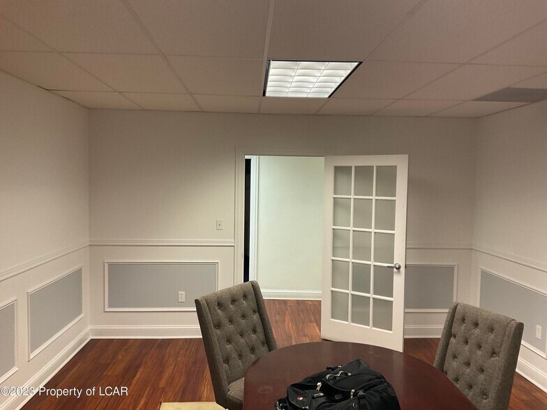 More Photos Of 22 S Prospect St, Nanticoke Office For Sale