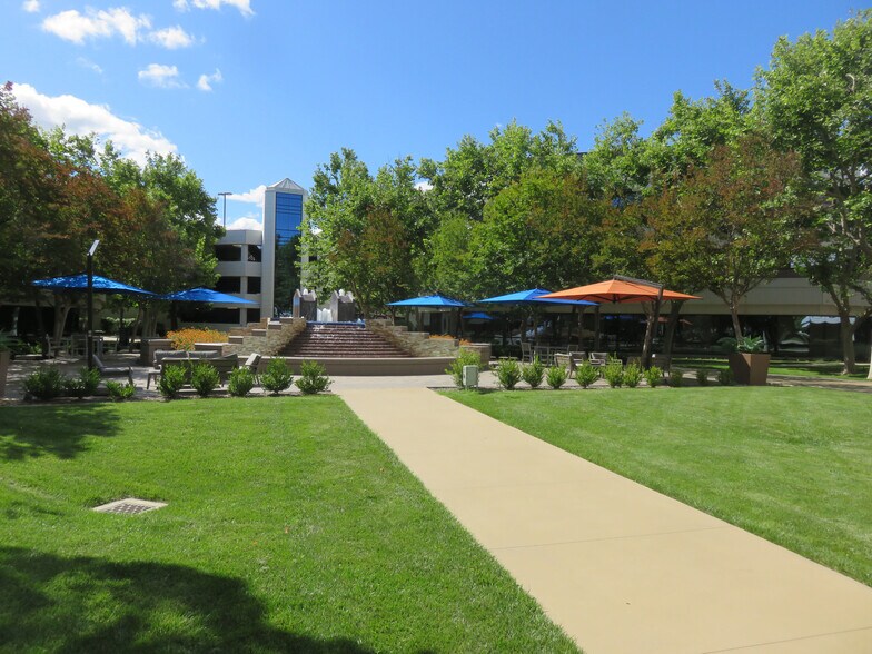 More Photos Of 21860 Burbank Blvd, Woodland Hills Office For Lease