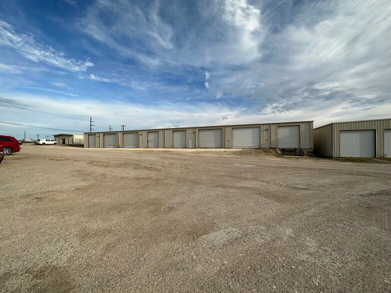 More Photos Of 7626 N General Bruce Dr, Temple Unknown For Lease