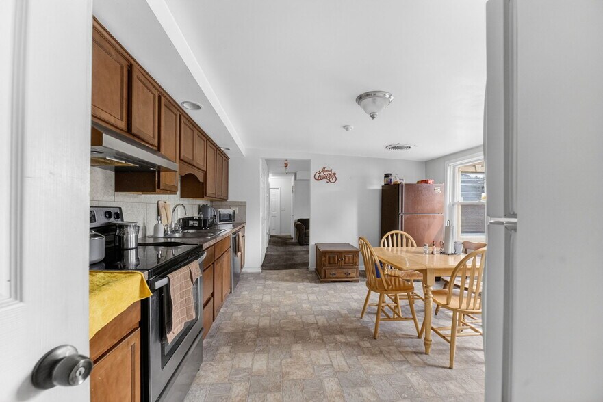 More Photos Of 204 W Madison St, Easton Storefront Retail Residential For Sale