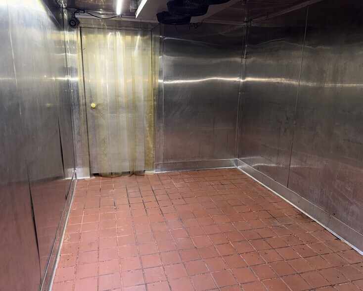 More Photos Of 3621 S Western Ave, Los Angeles Restaurant For Lease