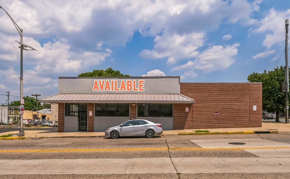 More Photos Of 1426 Mount Ephraim Ave, Camden Freestanding For Lease