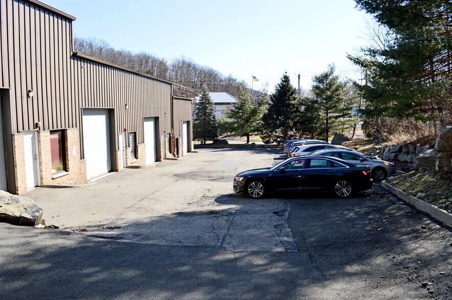 More Photos Of 301 Route 17, Hillburn Industrial For Lease