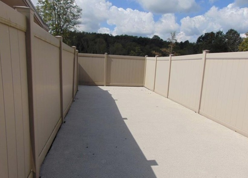 More Photos Of 323 Breakneck Rd, Connellsville Office For Sale