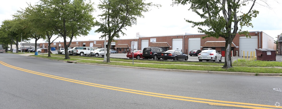 More Photos Of 8147-8181 Penn Randall Pl, Upper Marlboro Warehouse For Lease