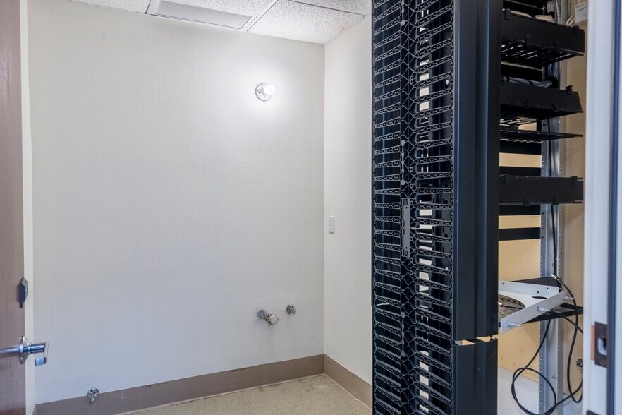 More Photos Of 180 Lithia Way, Ashland Office Residential For Sale