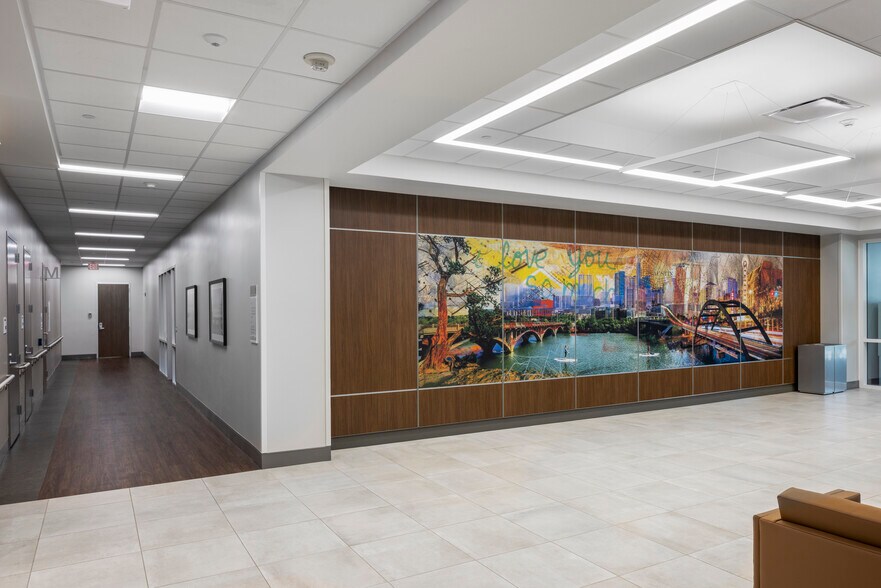 More Photos Of 1301 W 38th St, Austin Medical For Lease