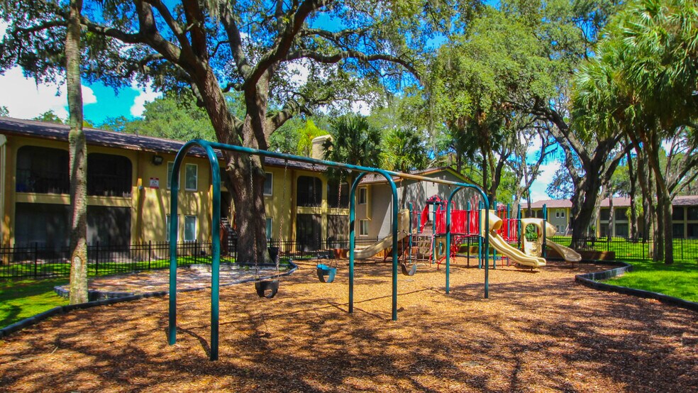 More Photos Of 5659 Del Prado Dr, Tampa Apartments For Sale